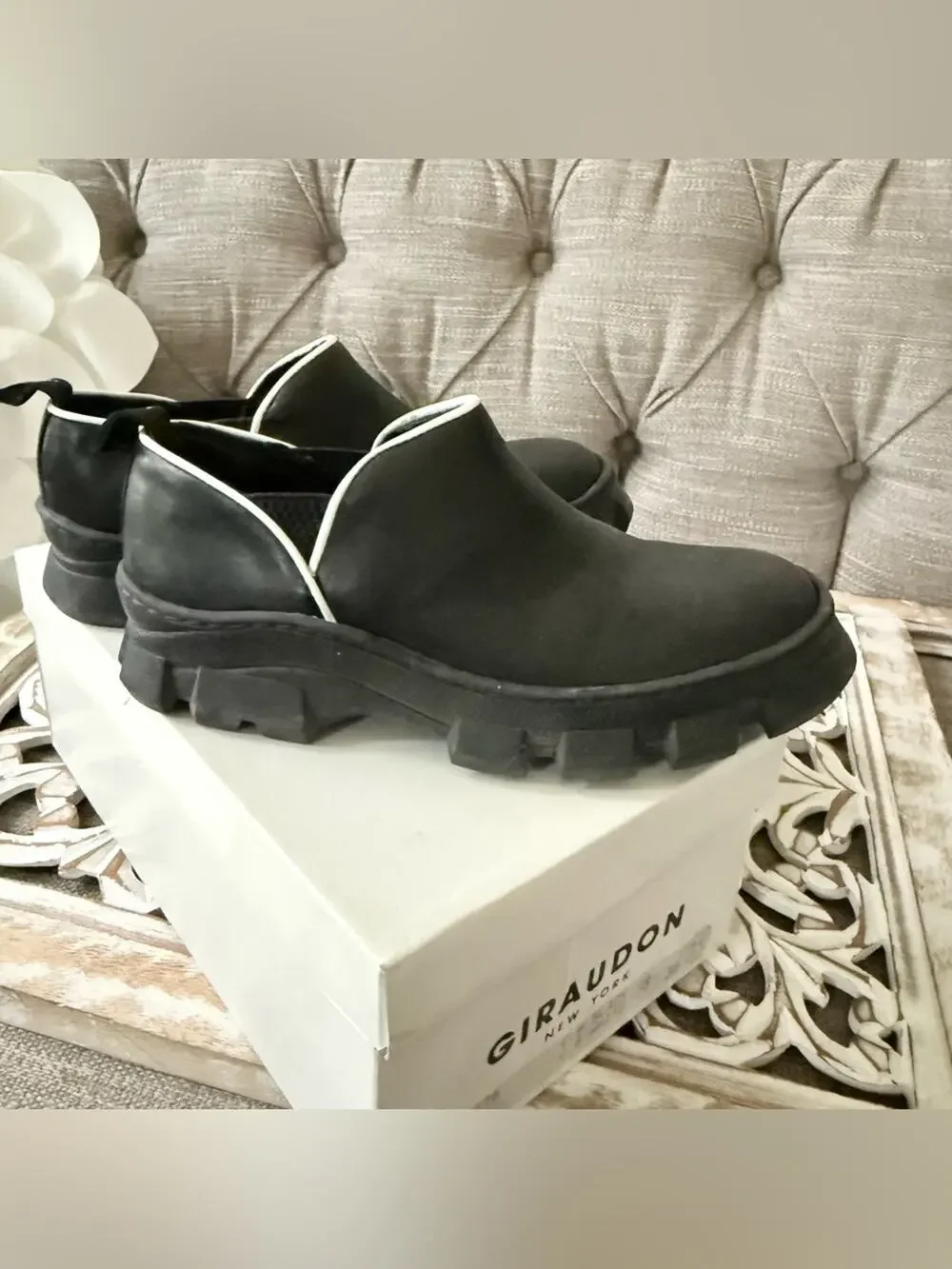 Giraudon Black Leather Slip on Shoes Women’s 7.5